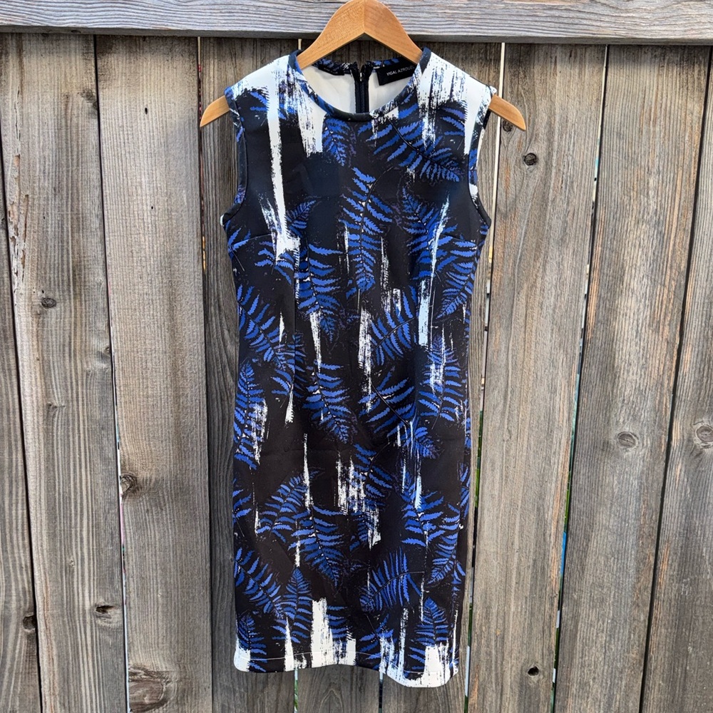 YIGAL AZROUEL Floral Print Scuba Sheath Dress Black/Blue/White Size 8